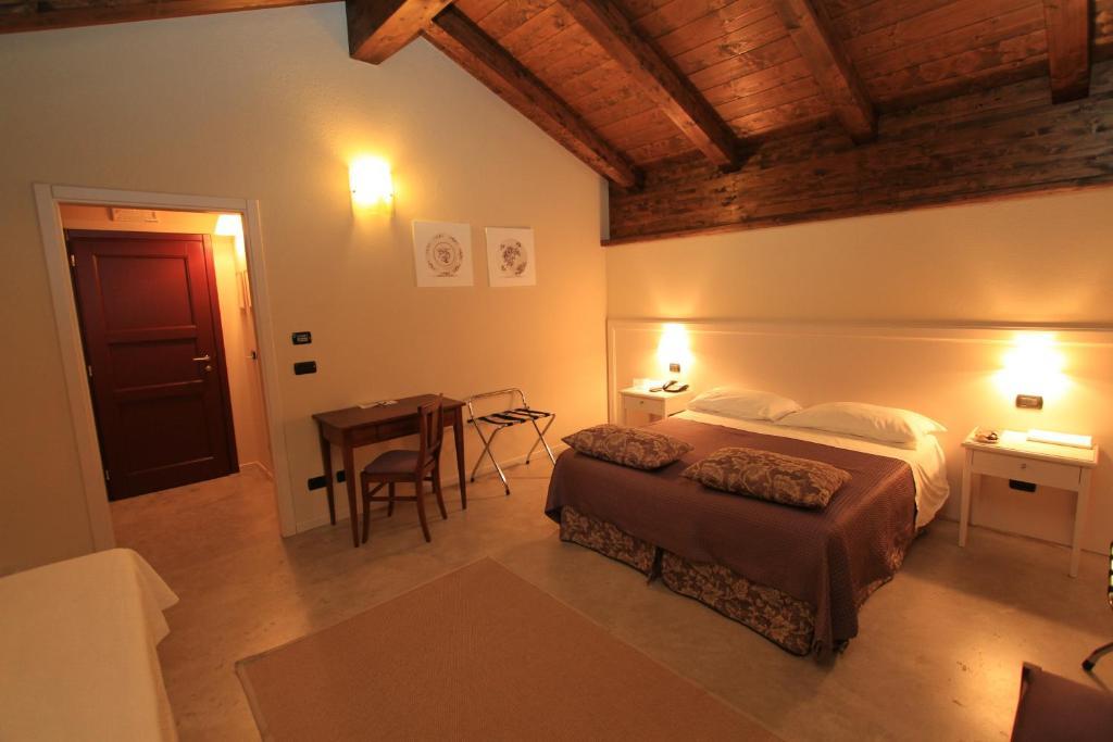 Albergo Della Ceramica Villanova Mondovi Bagian luar foto
