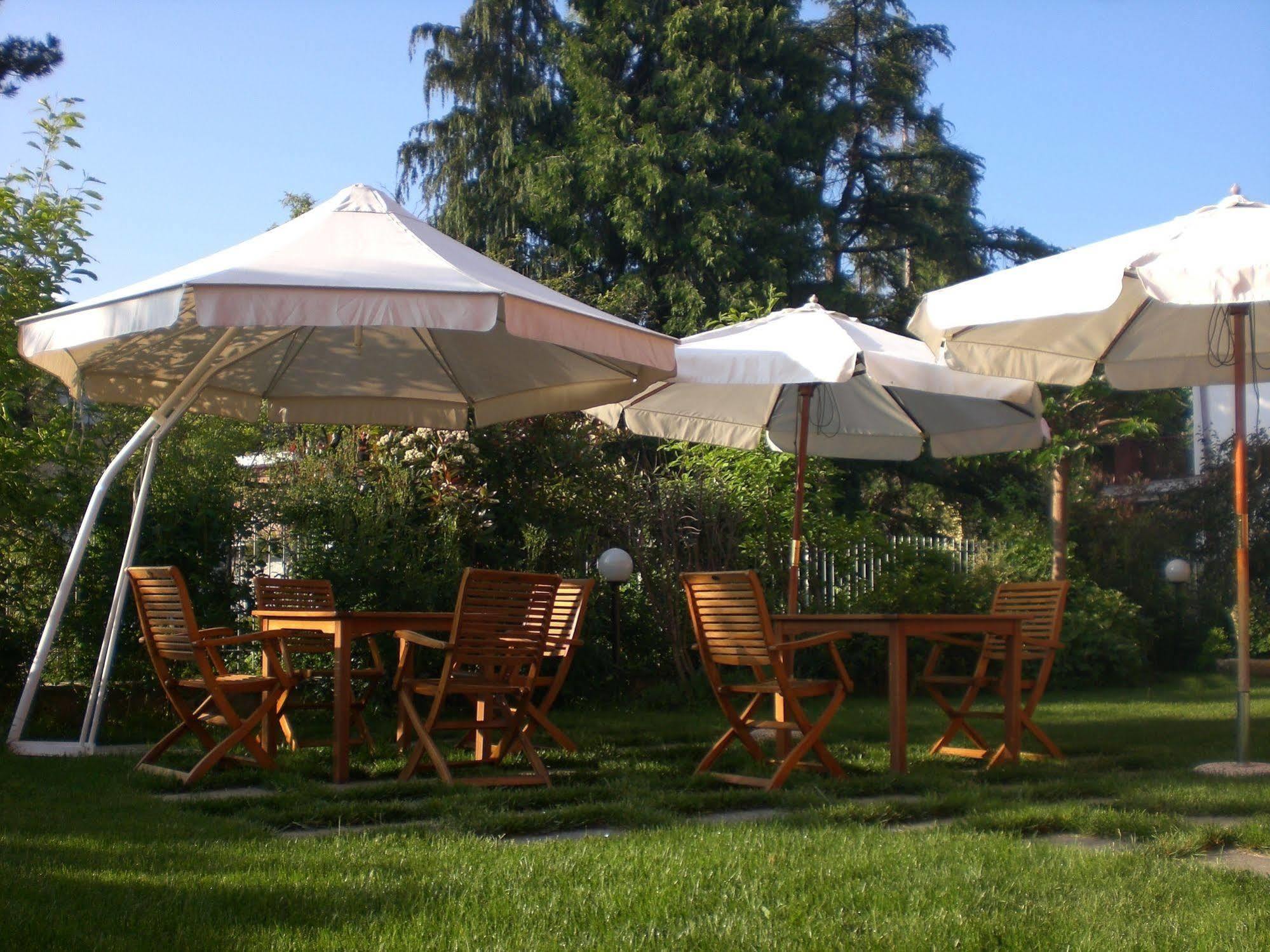 Albergo Della Ceramica Villanova Mondovi Bagian luar foto